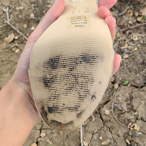 Clear Strap Heels - Picture 5 of 10